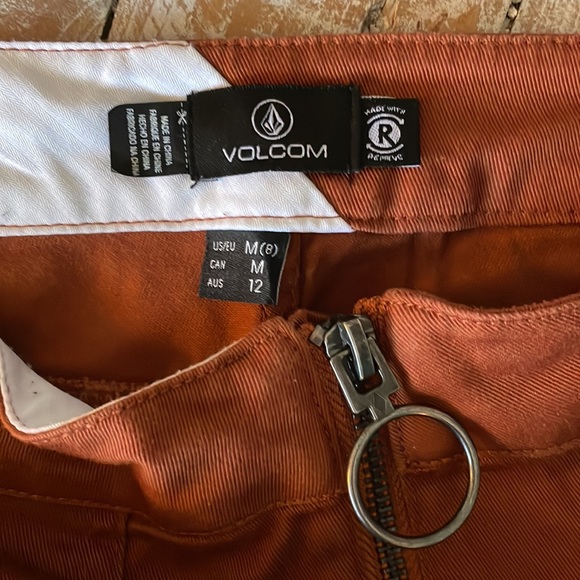 🍁Volcom Frochickie Mini Skirt🍁~med - Picture 14 of 16